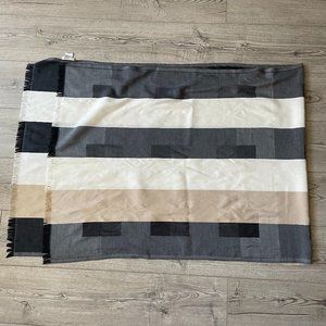 $3/18 - White, Grey, Beige Scarf